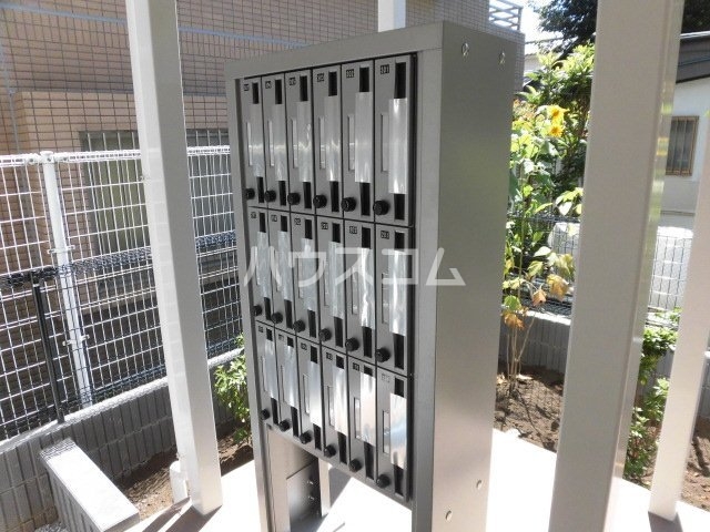 28/30 エントランス