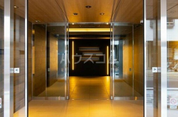 3/4 エントランス