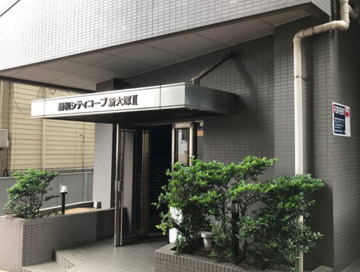 16/26 エントランス