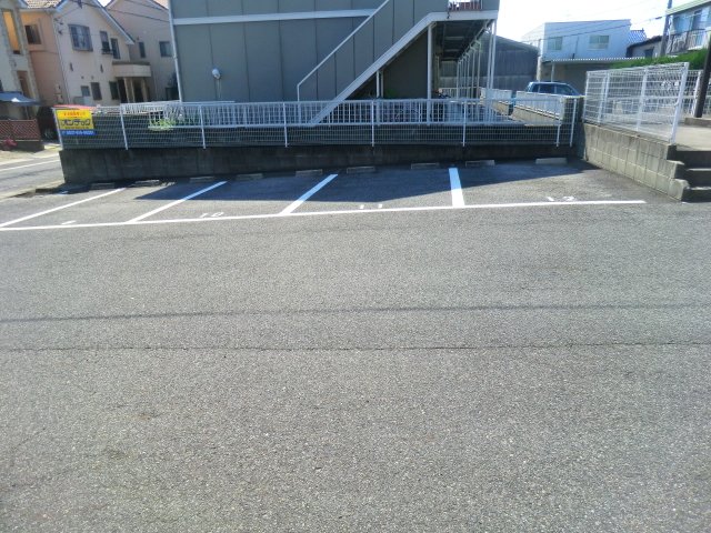 21/27 駐車場