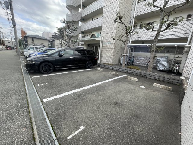 21/29 駐車場