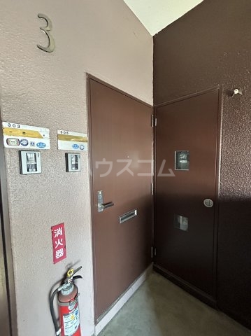 22/30 エントランス