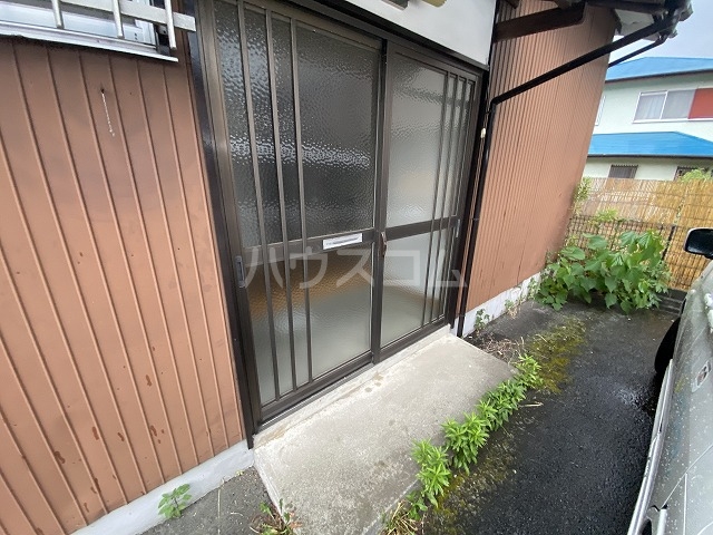 23/24 エントランス