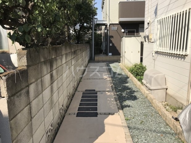 17/28 エントランス