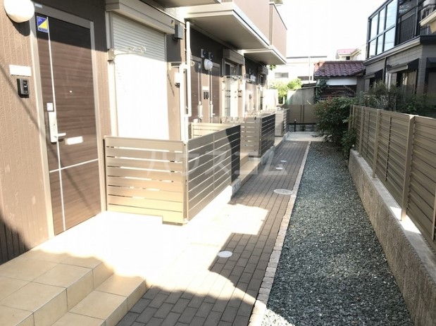 18/28 エントランス