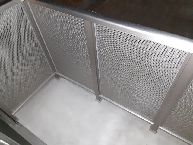 19/27 バルコニー