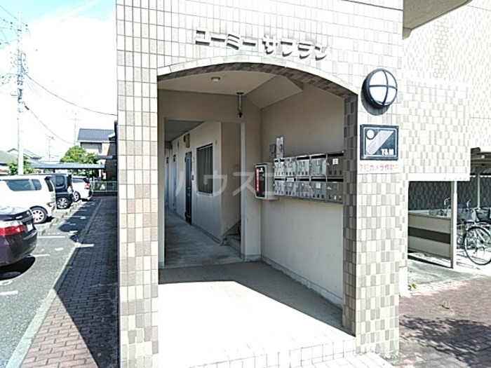 18/19 エントランス