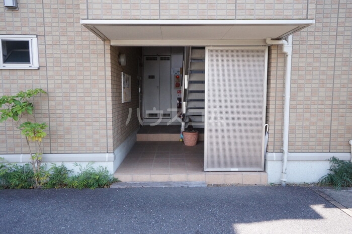 2/5 エントランス