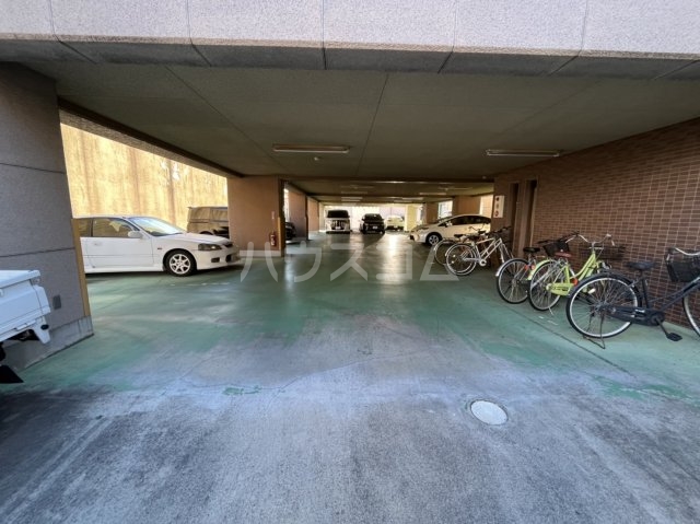 22/29 駐車場