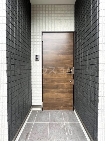 14/15 エントランス