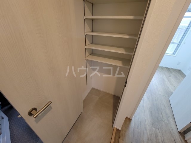 13/30 収納