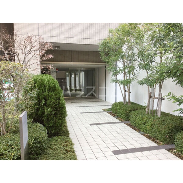 29/30 エントランス