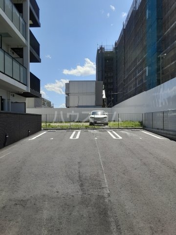23/24 駐車場
