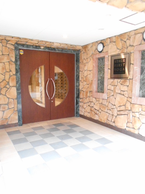 15/25 エントランス