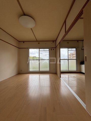 3/22 リビング/ダイニング