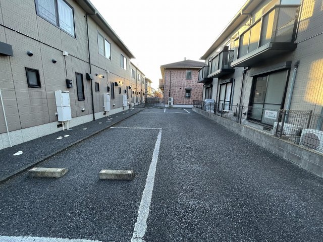 28/30 駐車場