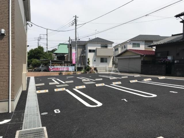 16/21 駐車場