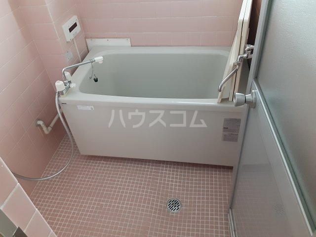 17/30 浴室