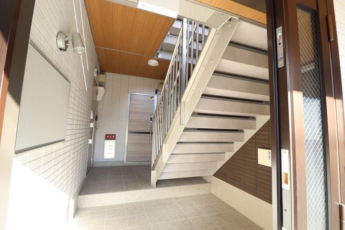 18/28 エントランス