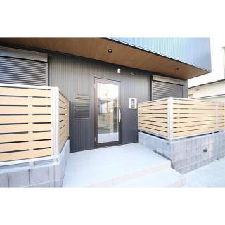 17/26 エントランス