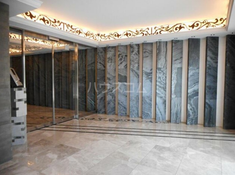 2/3 エントランス