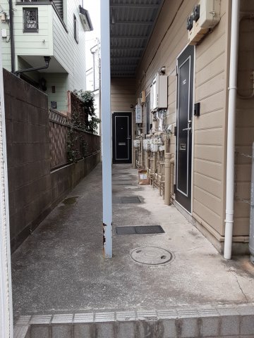 28/29 エントランス