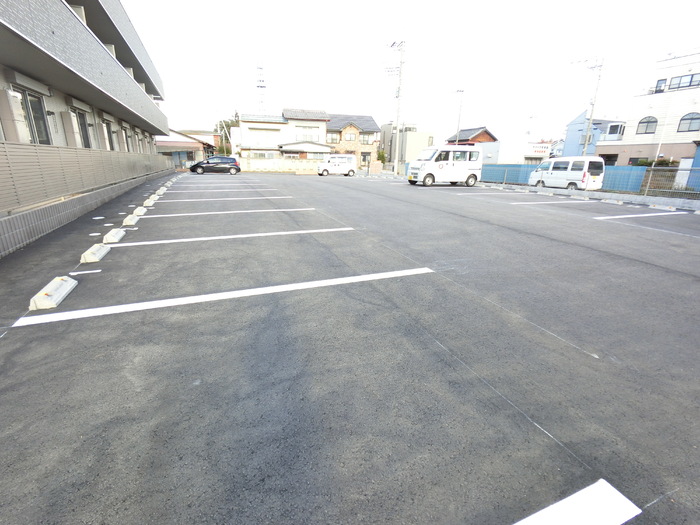 18/26 駐車場