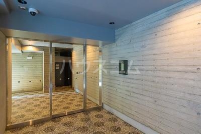 17/27 エントランス