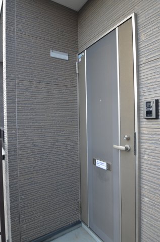 18/28 エントランス