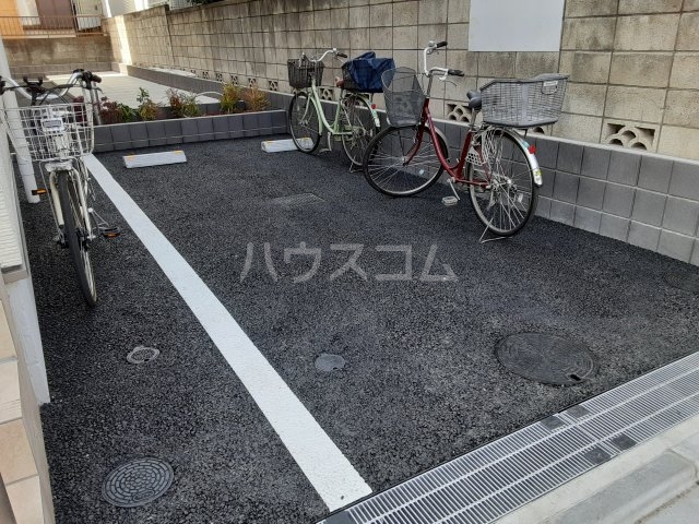 27/28 駐車場