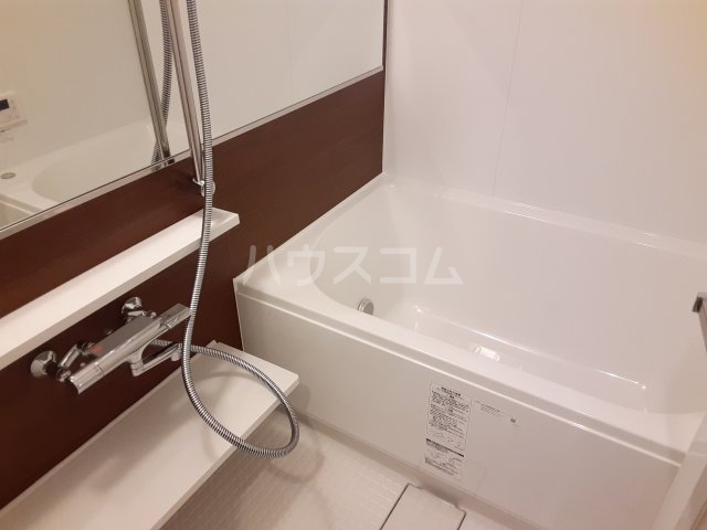 14/28 浴室