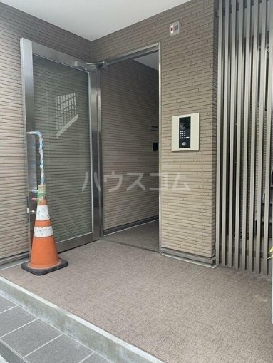 5/5 エントランス