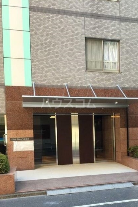 16/21 エントランス