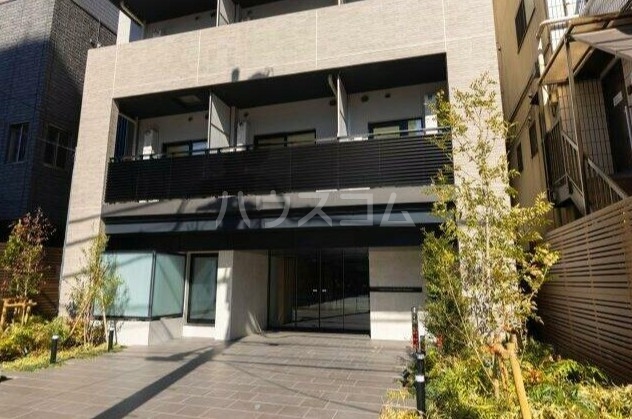 15/22 エントランス