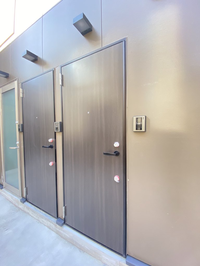 26/30 エントランス