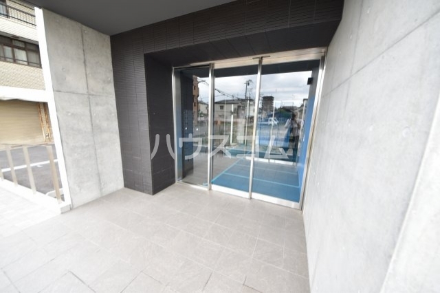 18/30 エントランス