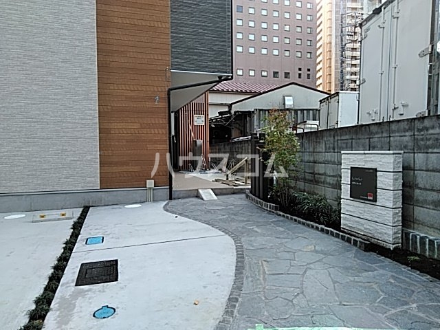 19/29 エントランス