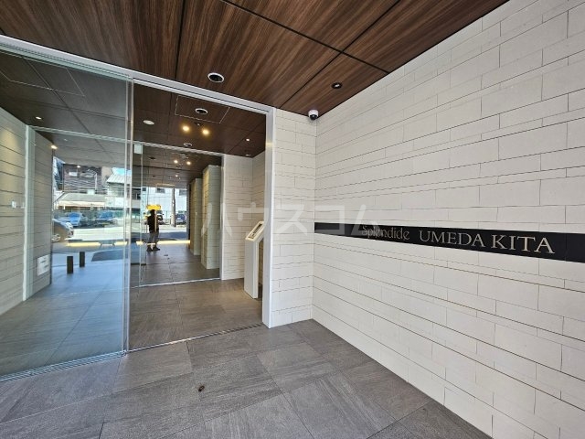 16/26 エントランス