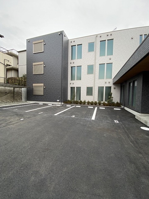2/3 駐車場