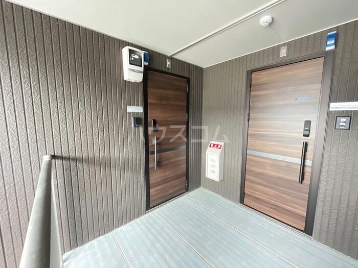 18/21 エントランス