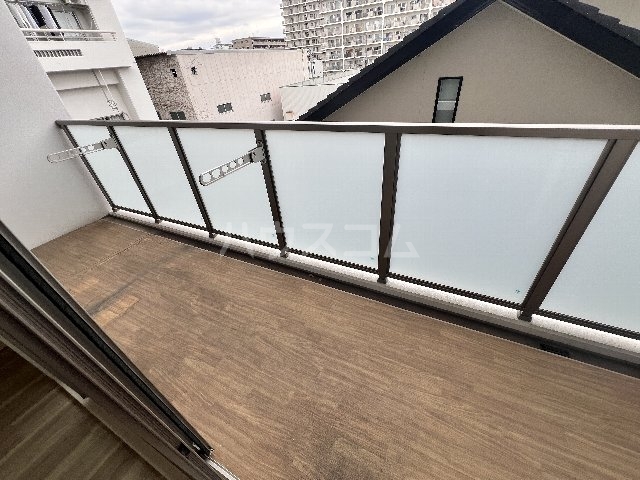 25/30 バルコニー