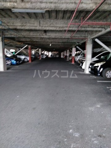 19/28 駐車場