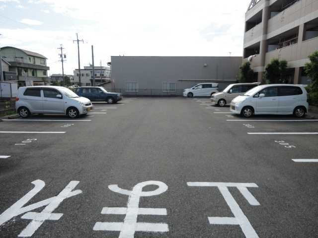 21/24 駐車場