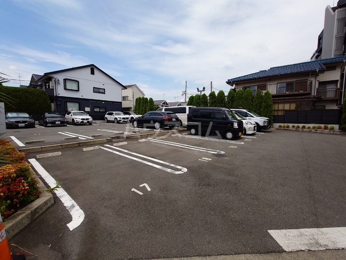 20/28 駐車場