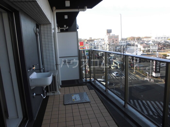 20/30 バルコニー