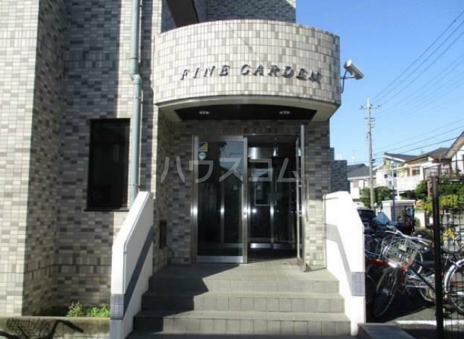 15/23 エントランス