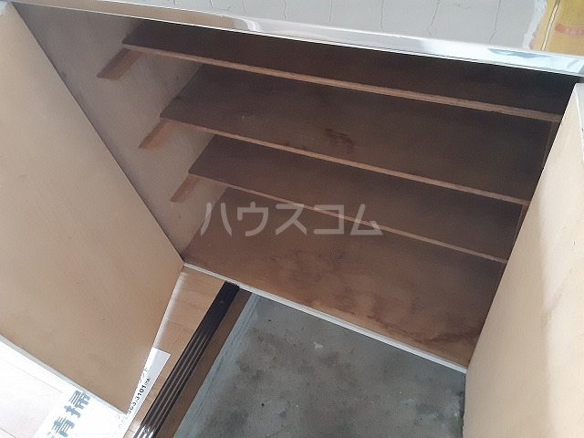 18/26 エントランス