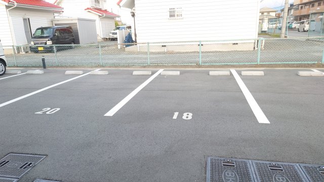 23/25 駐車場