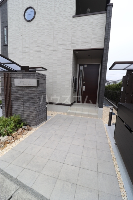 17/19 エントランス