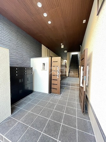 3/4 エントランス